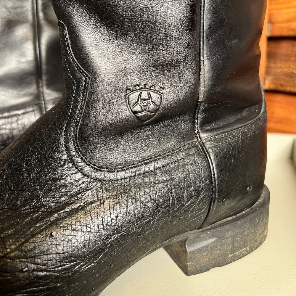 Free Shipping- 🙌 Men's- Ariat black leather cowboy work boots. Rounded toe.